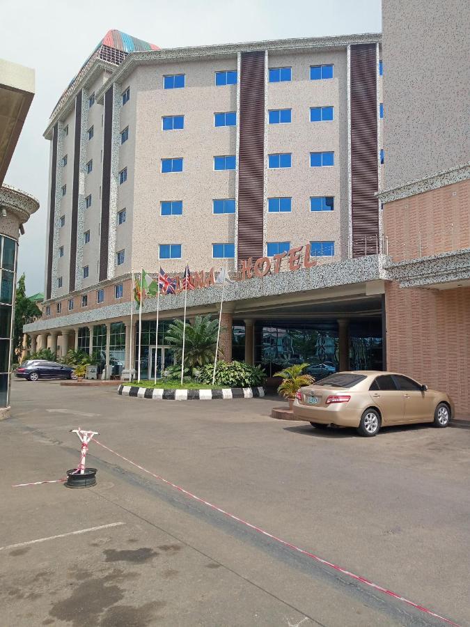 Barcelona Hotels, Abuja Mobushipe Exteriér fotografie