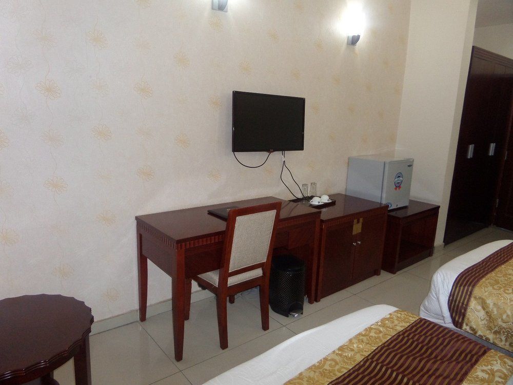 Barcelona Hotels, Abuja Mobushipe Exteriér fotografie